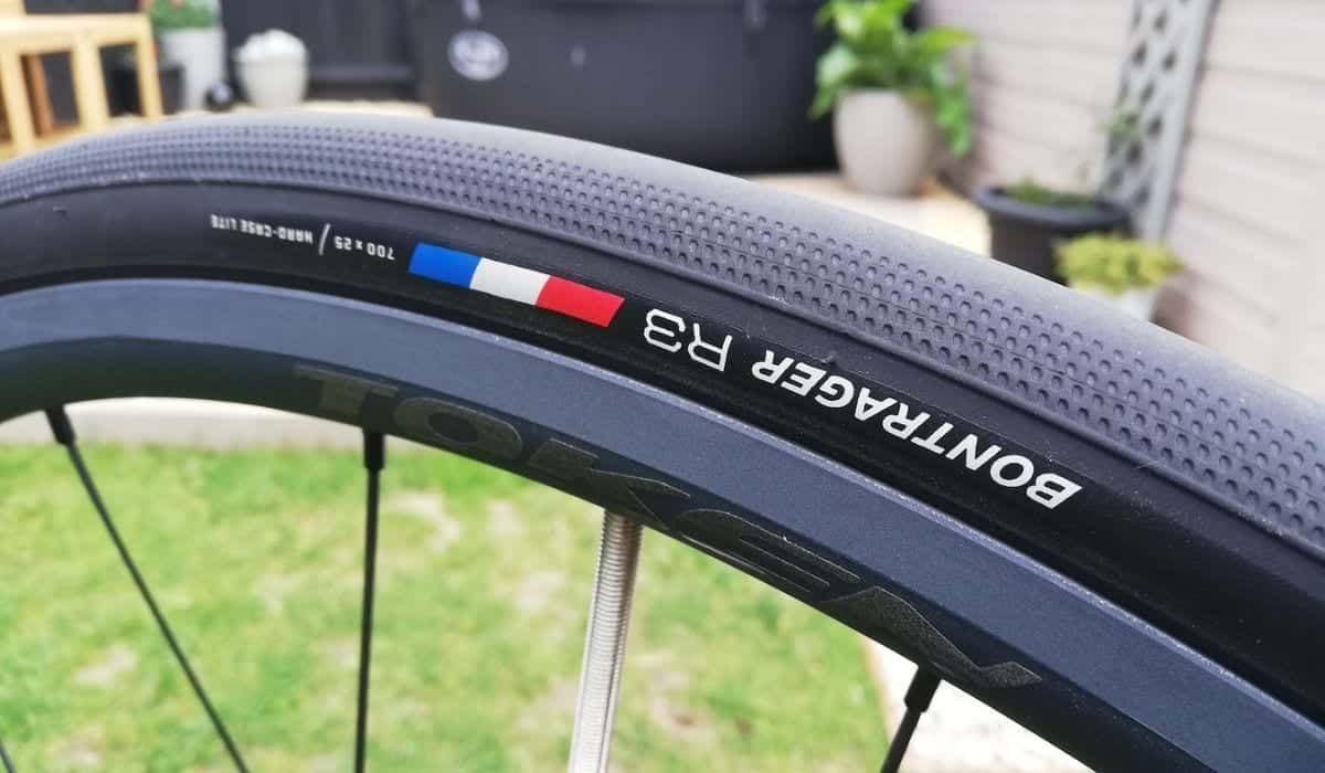 CUBIERTA Bontrager R3 Hard-Case Lite TLR