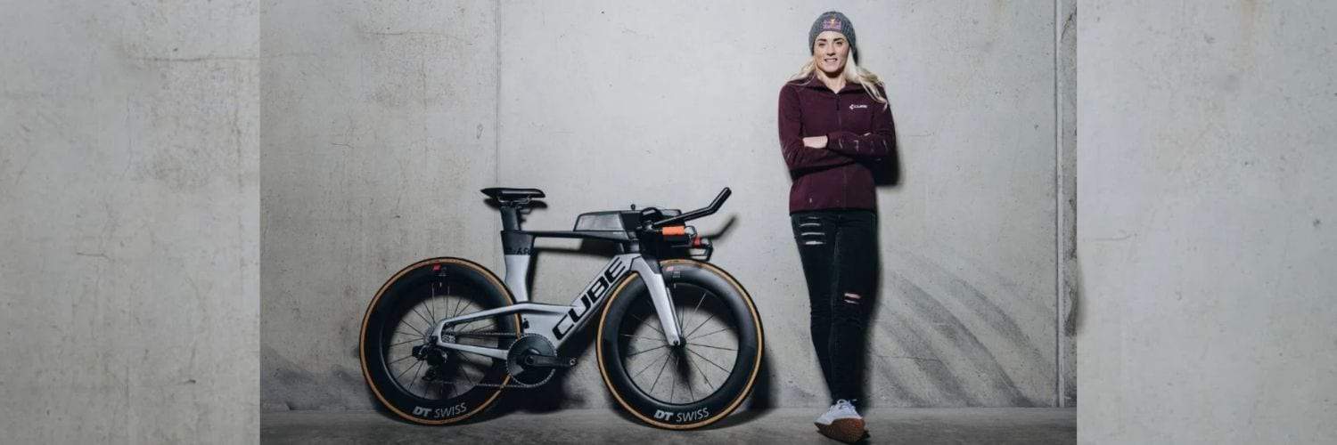 Lucy Charles bicicleta