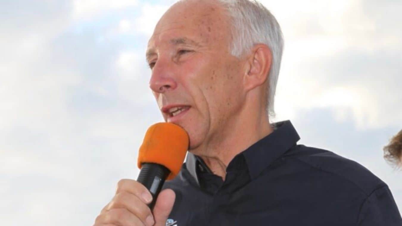 Phil Liggett la voz del ciclismo